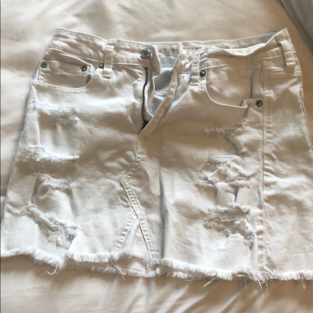 American eagle white jean skirt